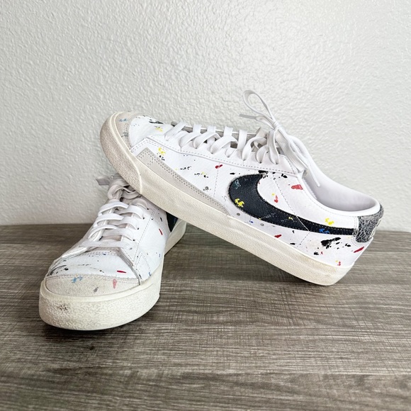 nike blazer 77 low on feet